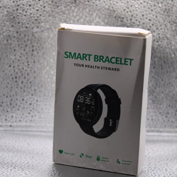 227253- Black Smart Watch Men & Women:Water Proof, Counts Steps,Heart Rate,&more - Picture 1 of 4